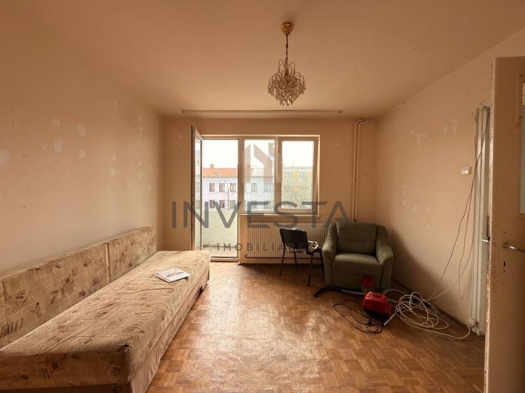Apartament cu 2 camere decomandat, mobilat în Ultracentral