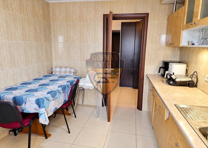 Apartament cu 3 camere decomandat, mobilat în Faleza Nord