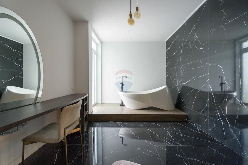 Apartament cu 6 camere în Cantemir