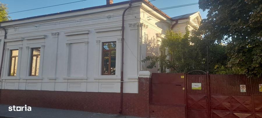 Casa deosebita amplasata central - 1