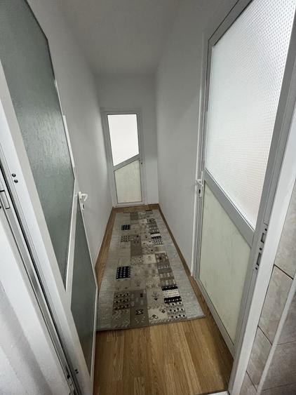 Ofer spre inchiriere apartament cu 2 camere pe termen lung - 1