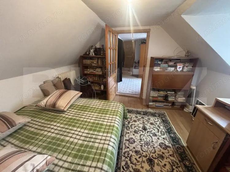 Casa de vanzare, pozitionata excelent, ideala pentru relaxare, sau relocare - 6