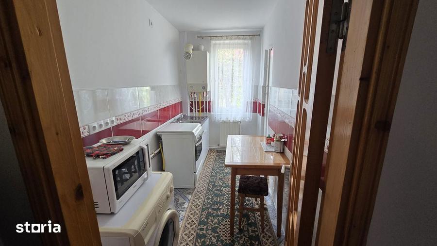 Vand apartament cu 3 camere et 2 - 10