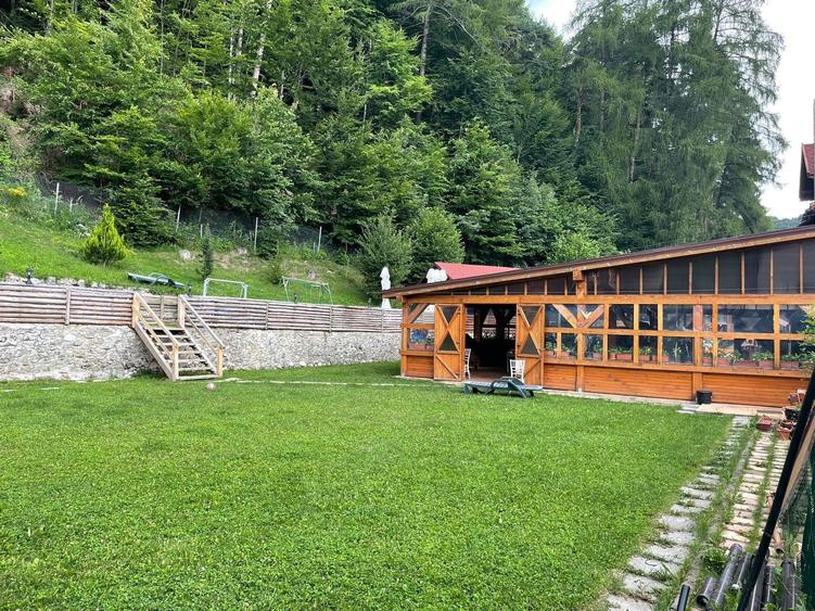 Pensiune +Restaurant– Zona Turistica -Zona Bradet-Cod 4541 - 8