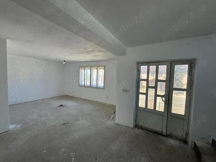 Vila cu teren central Remeti Maramures - 2