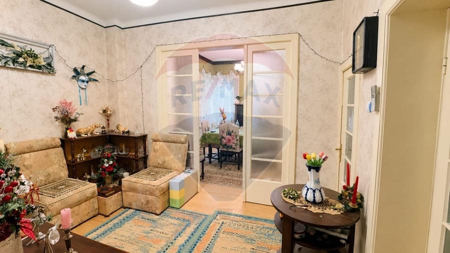 Apartament in casa cu 188mp teren, zona Hotel Ramada, scoala numarul 2 - 7