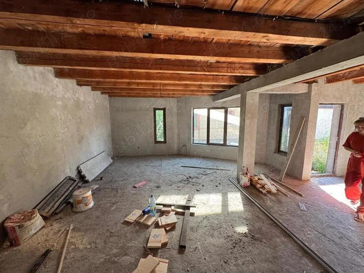 Casa individuala P+M, construc?ie solida | La gri | RED Imobiliare Comision 1% - 2