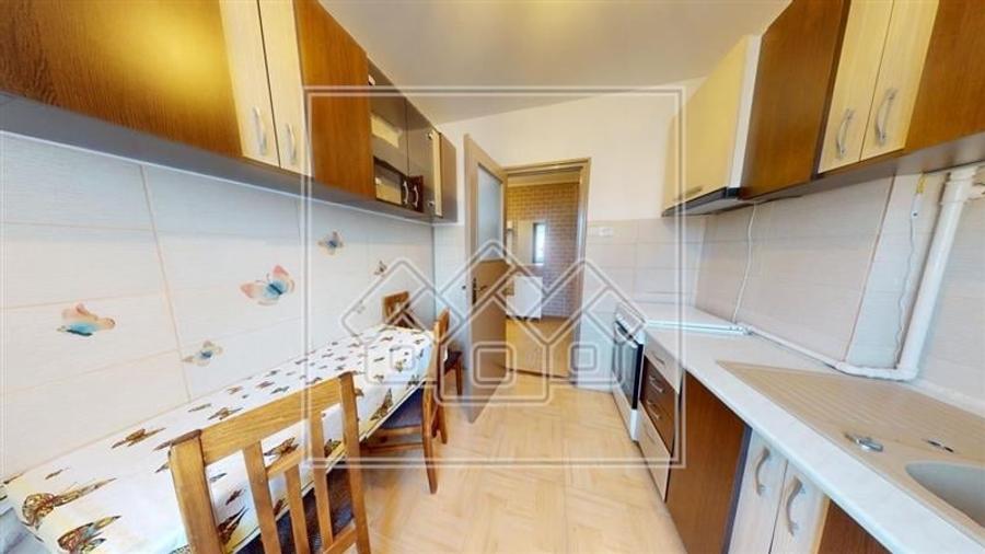 Apartament de vanzare in Sibiu - 47 mp utili + balcon - decomandat - 14