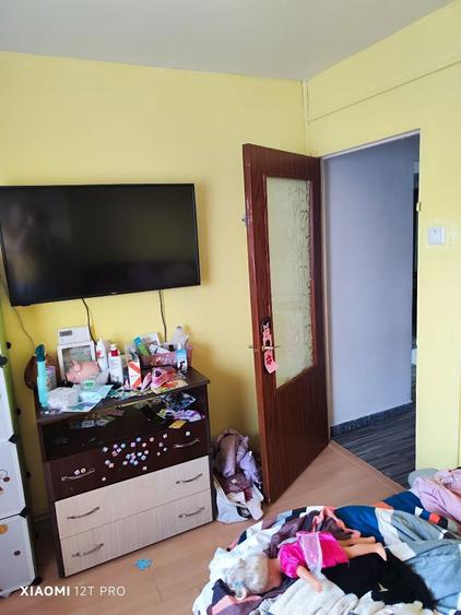 De vanzare apartament cu 3 camere - 4