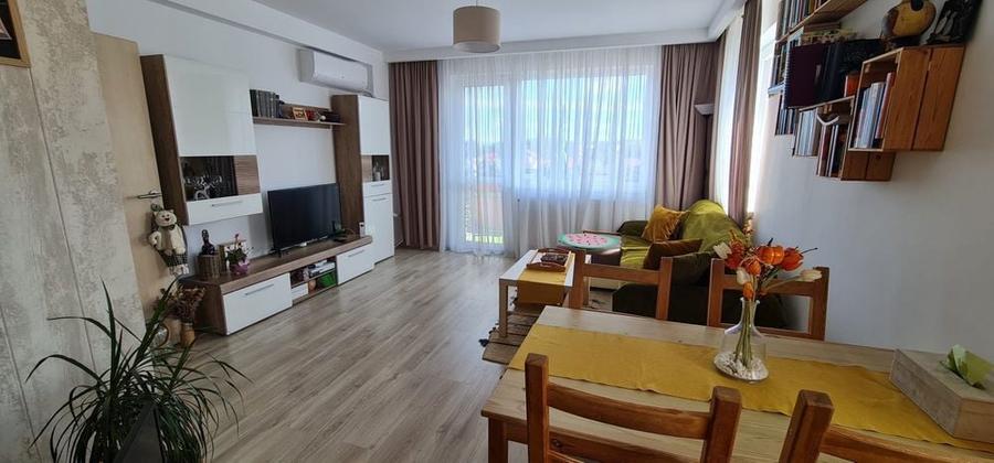 Apartament 3 Camere cartier Coresi cu loc de parcare inclus - 1