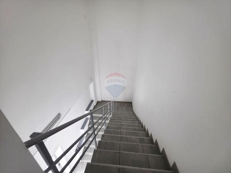 Spațiu comercial de 828 mp de vânzare în zona 1 Mai - 8