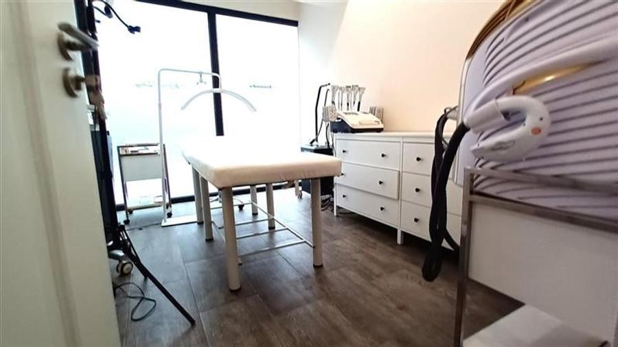 Spatiu 100 mp,ideal cabinete medicale,3 cai de acces,curent trifazic,Tractorul,B - 6