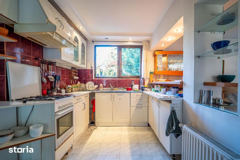 Vila cu 5 camere Sinaia, zona lini?tita, aproape de centrul statiunii - 1