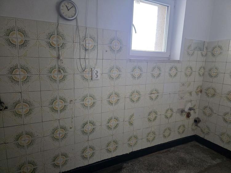 APARTAMENT BLOCUL DALLES, OCAZIE PENTRU ZONA DE INVESTITII SI REZIDENTIAL - 2