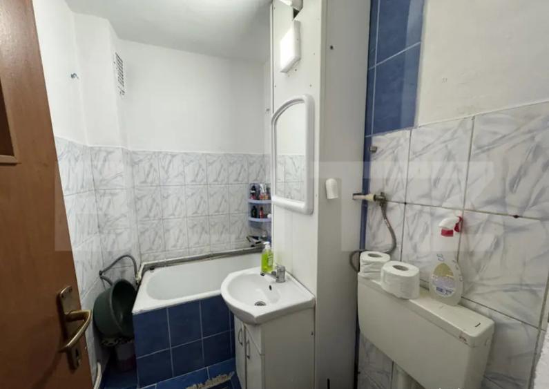 Apartament cu 3 camere, 45 mp, zona 23 August - 1