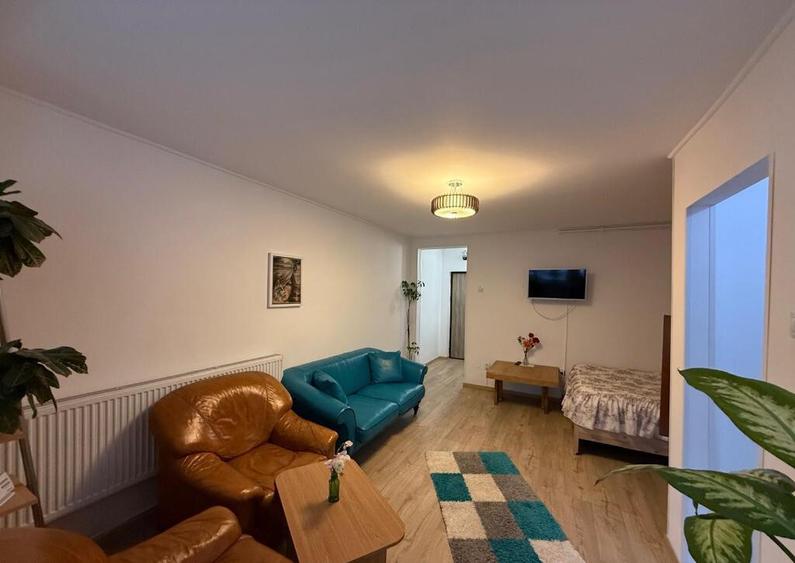 Garsoniera mobilata ?i utilata complet-zona Miorita - 3