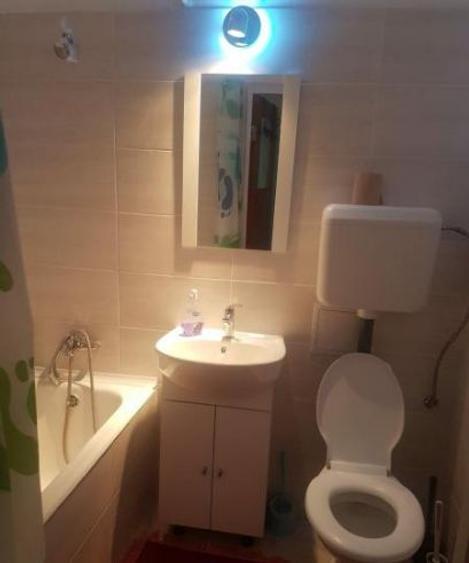 THEODOR PALLADY – 1Decembrie  Apartament 3 camere  - Renovat, 70mp. Centrala - 7