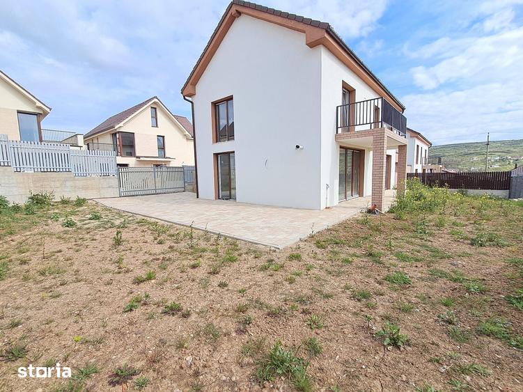 Casa cuplata prin garaj 23 mp, sup.totala 147 mp,teren 400 mp Chinteni - 11
