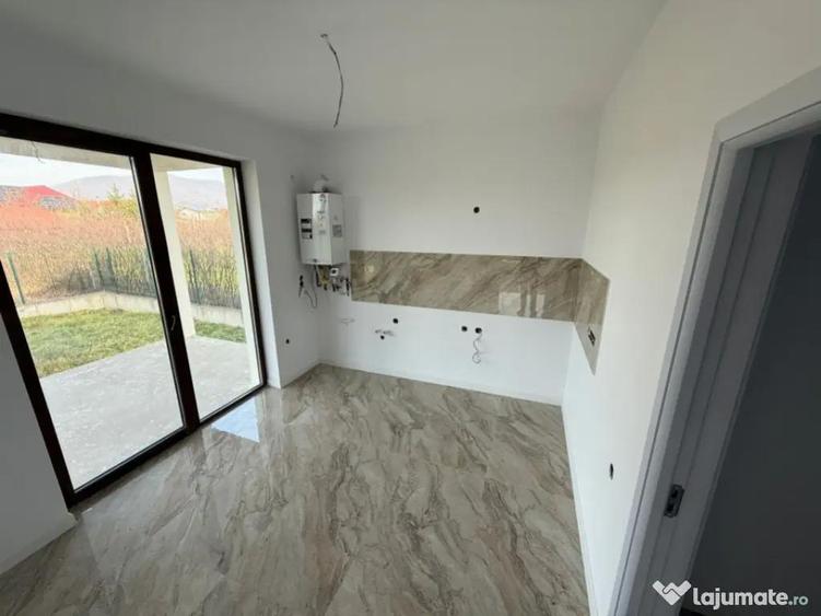 Casa finalizata stil mediteranean , 3 dormitoare, 100 mp u - 12