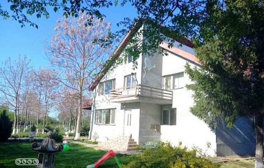 Casa S+P+1E+M pe un teren de 1430 mp in Coteana - 20