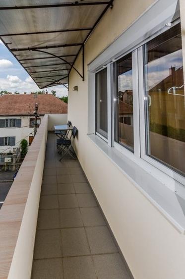 Apartament 3 camere cu garaj, et 2, bloc tip vila, zona Sub Arini - 8