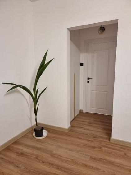 Propietar Vand Apartament  2  Camere Ion Mihalache nr 158 Metrou stația 1Mai - 8