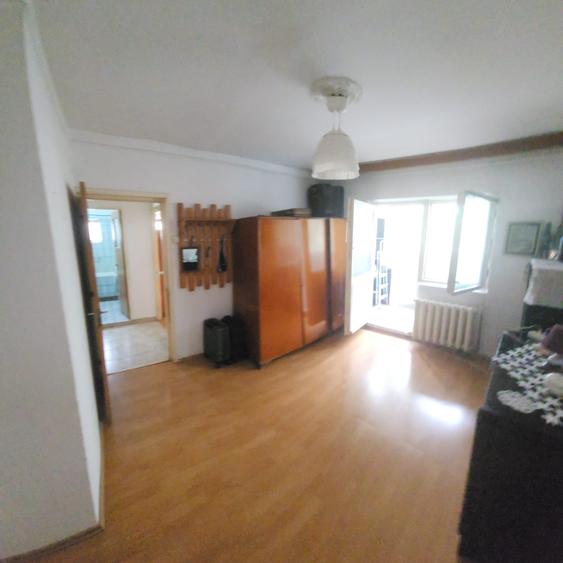 Apartament 3 camere mall Vitan centrala proprie - 1