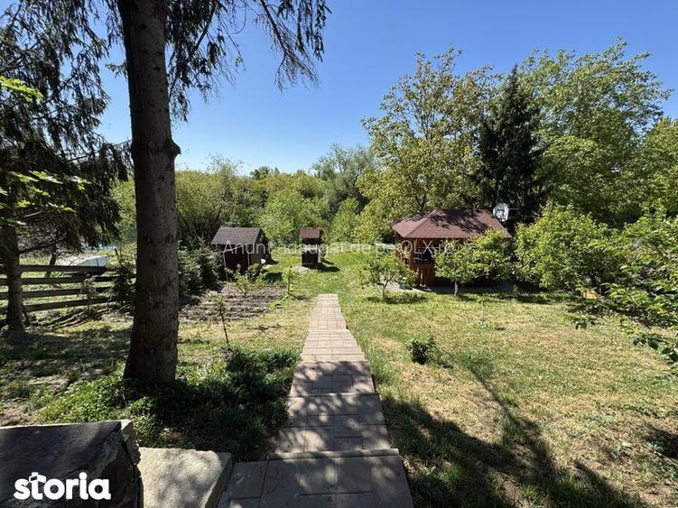 Casa de vanzare in Podgoria cu iesire la Crisul Repede