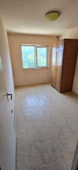 Apartament 3 camere - Navodari - 65.000 euro (Cod E12) - 9