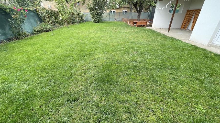 Casa spatioasa,amenajata in zona Lipovei - 3