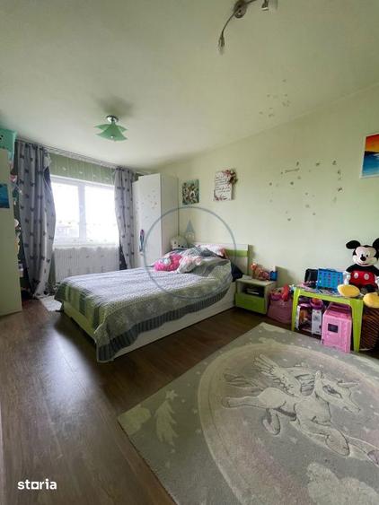 Apartament cu 3 camere, mobilat în Sud