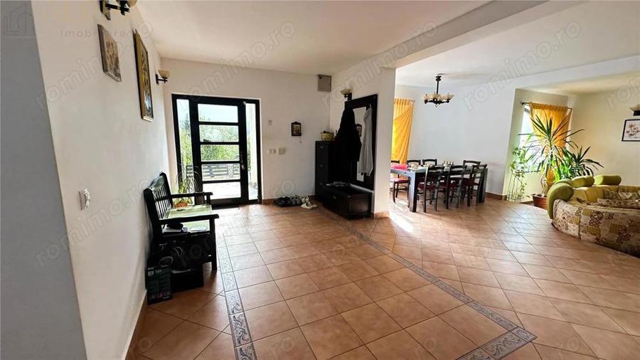 Casa Spatioasa 5 Camere, 325mp utili si Foisor, Teren 534mp - 16