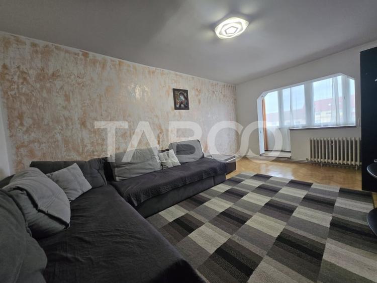 Apartament decomandat 3 camere de inchiriat 64 mp zona Strand Sibiu - 1