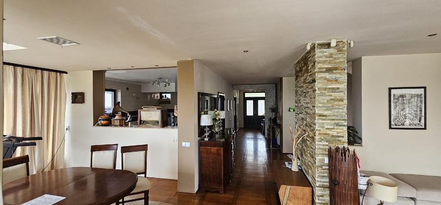Casa individuala, 7 camere, 5 bai, 5 parcari,curte, rooftop- Europa - 7