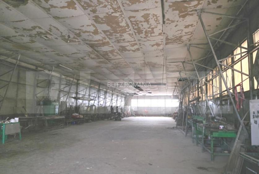 Teren 2.412 mp cu hala 600 mp front 32,5 m, acces direc