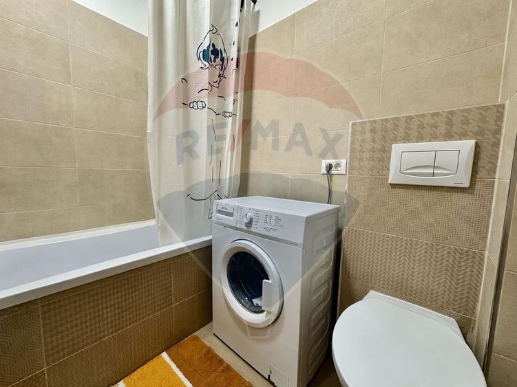Apartament cu 2 camere decomandat, mobilat în Central