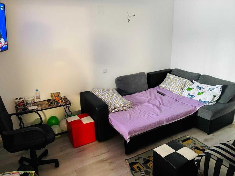 Casă cu 3 camere decomandat în Frăsinet