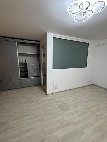 Birou, de 285 mp, în Giulești