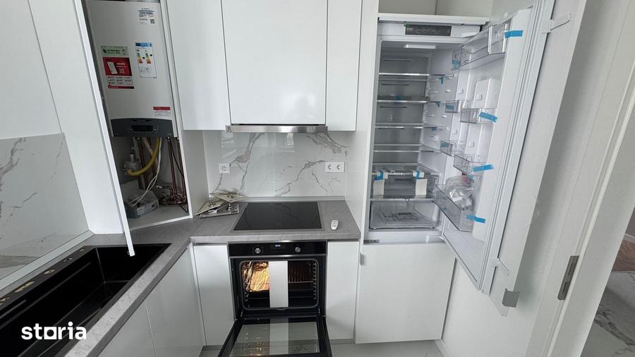 Apartament cu 3 camere decomandat în Cristian