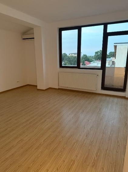 Apartament 2 camere, decomandat, renovat, Bucurestii Noi - 5