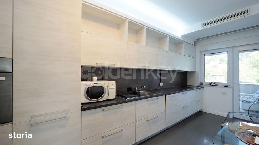Apartament cu 5 camere, mobilat în Băneasa