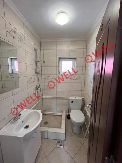 Casă cu 6 camere cu Teren 781 Mp în Ghelința