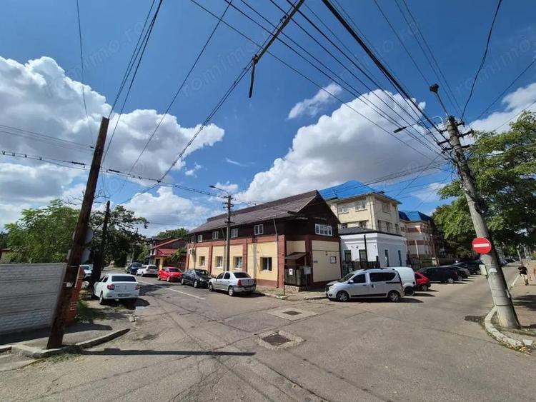 Casă cu 7 camere cu Teren 260 Mp în Hașdeu
