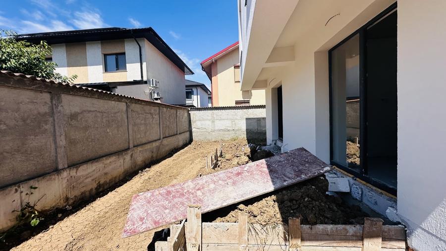 Casă individuală cu 5 camere cu Canalizare în Chiajna