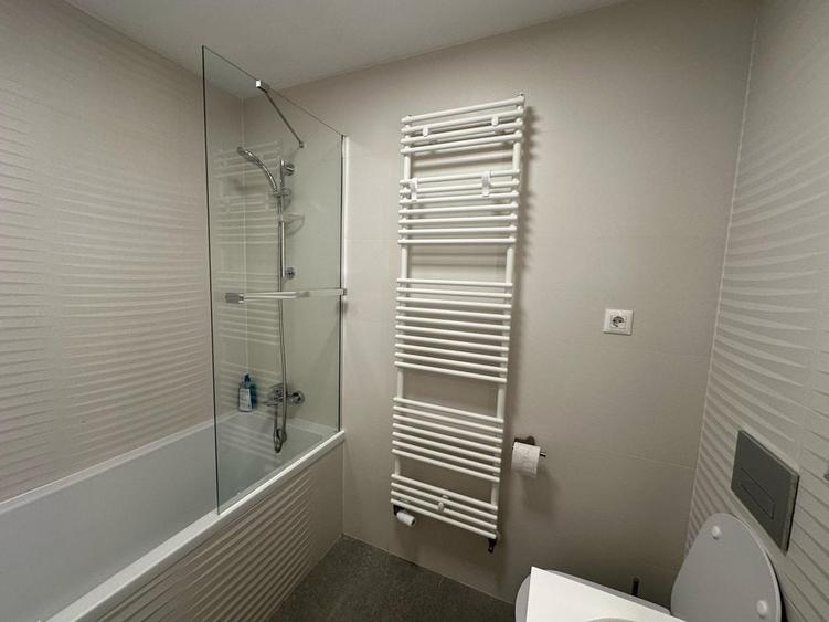 Apartament cu 2 camere decomandat în Sud