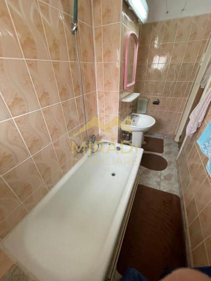 Apartament cu 2 camere, mobilat în Malul Spitalului