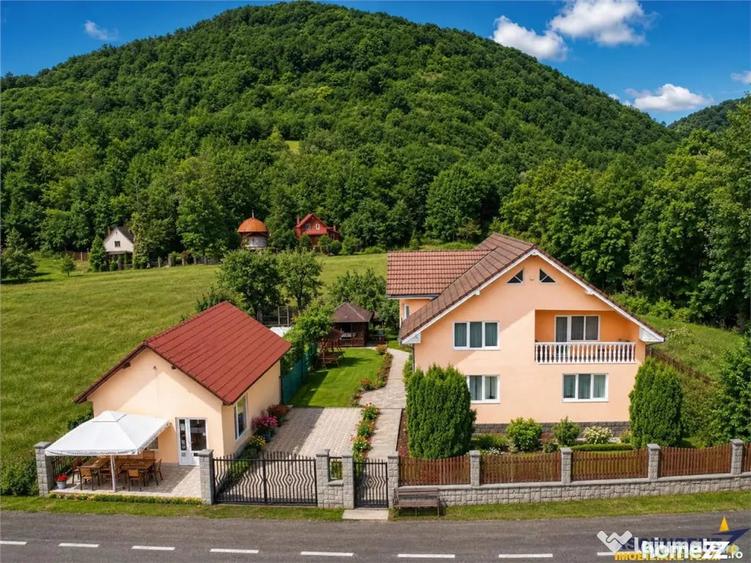 Casă cu 6 camere cu Teren 996 Mp în Gălăoaia
