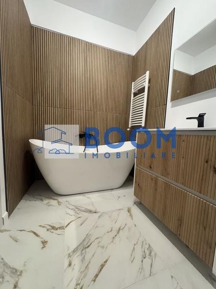 Apartament cu 3 camere decomandat, mobilat în Parc Zăvoi