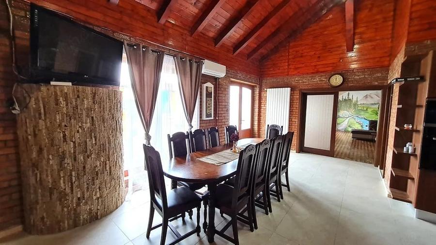 Casă cu Teren 2550 Mp în Central