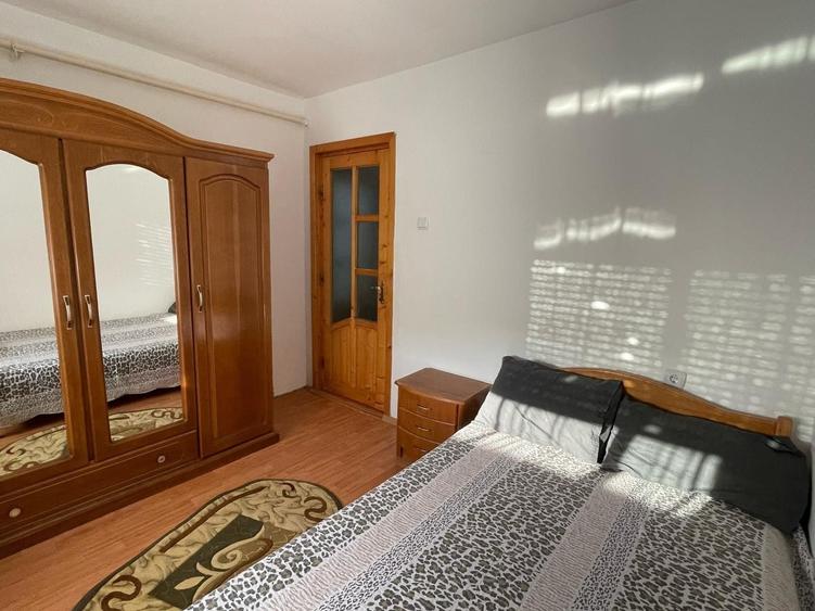 Apartament cu 2 camere semidecomandat în Crihala